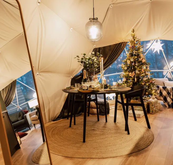 FDomes-Glamping-Christmas-time