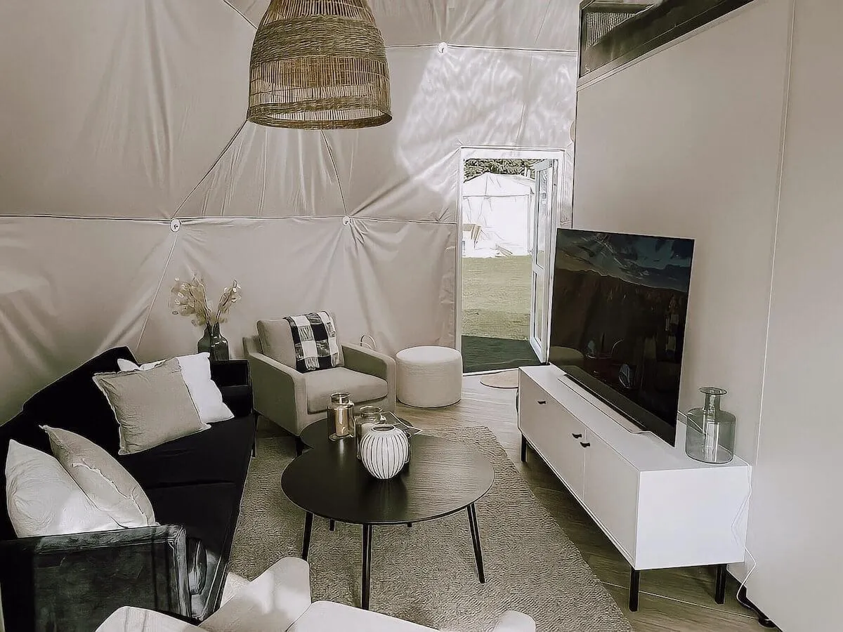 Fdomes glamping interior