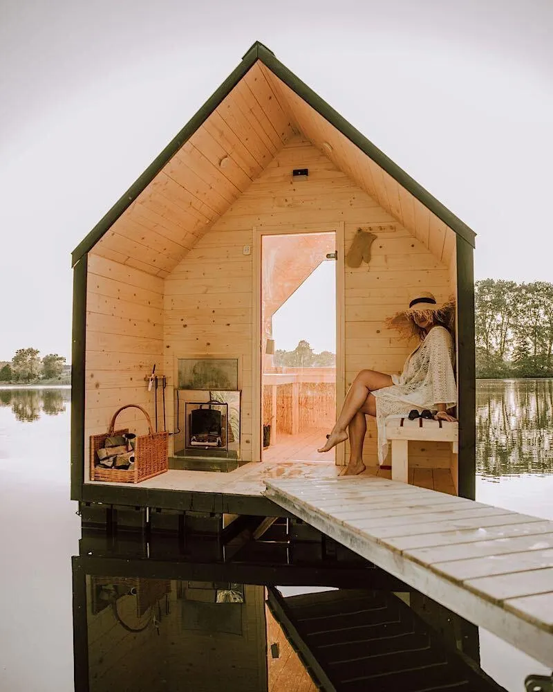 LAGO Sauna front