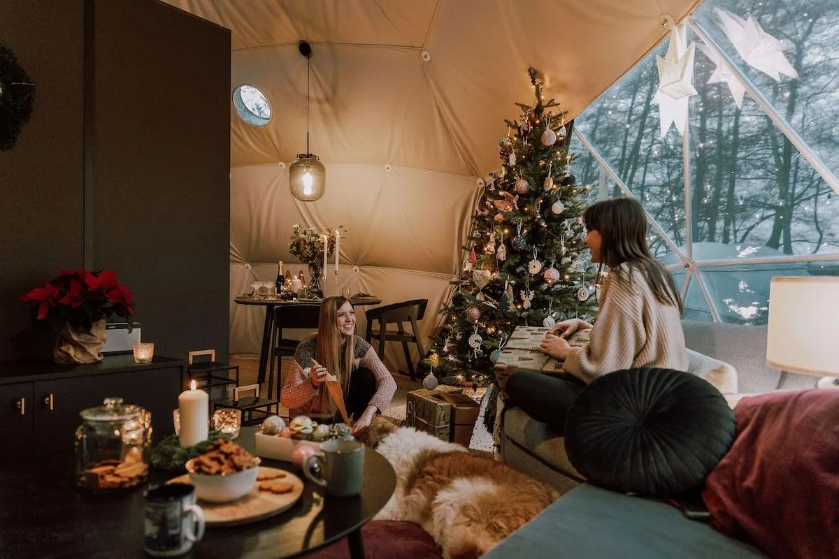 FDomes Glamping Christmas photoshoot 2021 