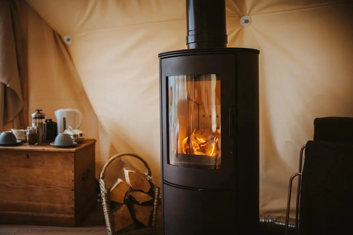 Accessory: Stove and Chimney Kit Woodland Escapes FDomes