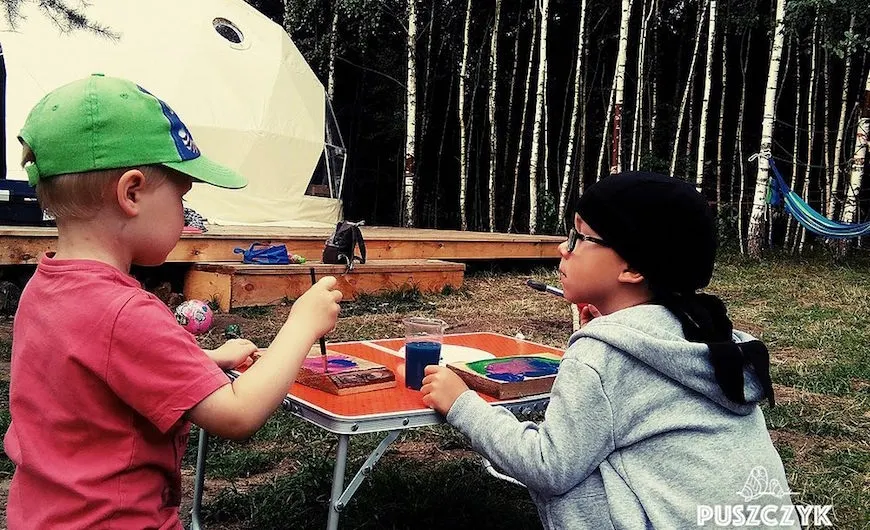 kids at puszczyk forest kindergarten Poland powered by fdomes 